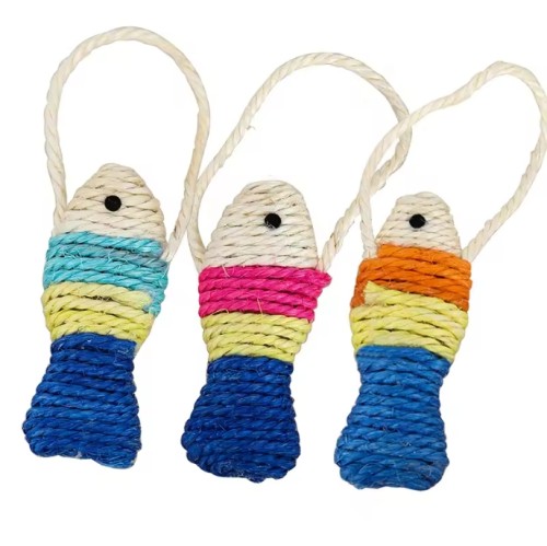Wholesale pet chew molar clean teeth toys Sisal fish scratch resistant fish shape cat claw cat toy Interactive Toys For Cat