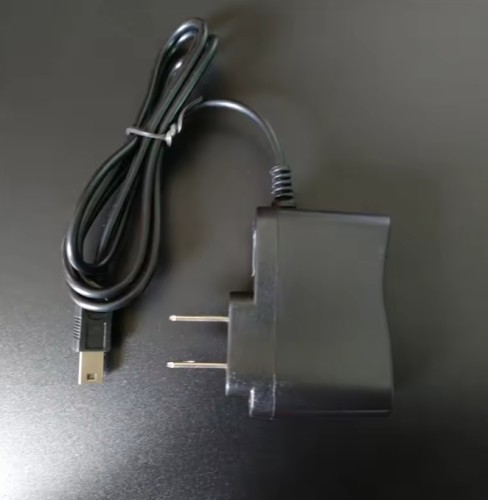 Android V8 interface light change direct charging old man's mobile phone red light charger with cable direct charging