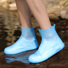 Ус нэвтрүүлдэггүй усны гутал, гуталны гадуур углаж хэргэлнэ, элэгдэлд тэсвэртэй сайн,  гутал хамгаална,  ус нэвтэрдэггүй