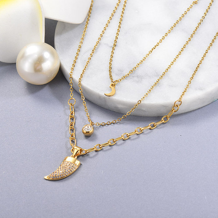 Small ivory personality style gold three-layer necklace