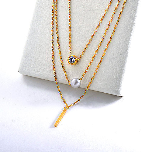 Charm de barra de oro delicado con collar de perlas en capas para mujer