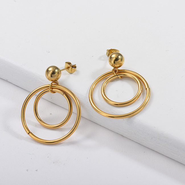 Vergoldete Ohrhänger mit doppeltem Goldrahmen-Metallstil