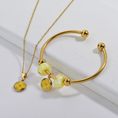 Stainless Steel Famous Brand Gold Plated Flower Charm Neckalce Bangle Jewelry Set