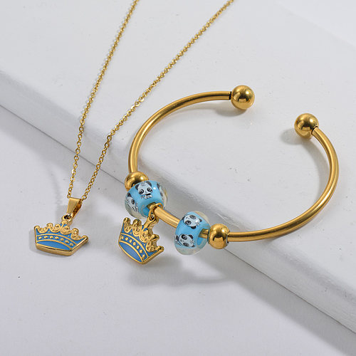 Conjunto de joyas de brazalete de collar con dije de corona chapado en oro de marca famosa de acero inoxidable