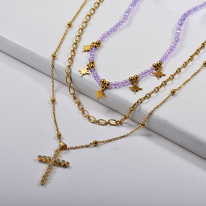Pendentif croix en cuivre doré avec collier multicouche perlé violet