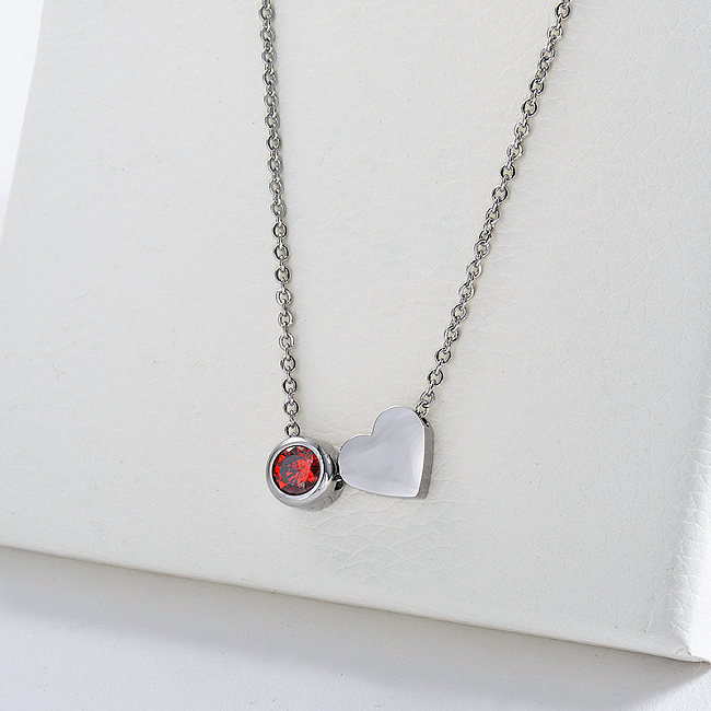 Novo design de prata com coração de prata e colar de pedras preciosas vermelhas para mulher