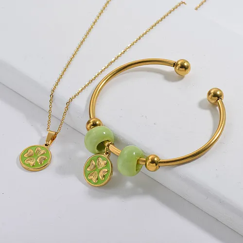 Stainless Steel Famous Brand Gold Plated Flower Charm Neckalce Bangle Jewelry Set