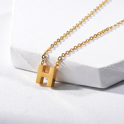 Colar com pingente de ouro personalizado com nome H com letra H