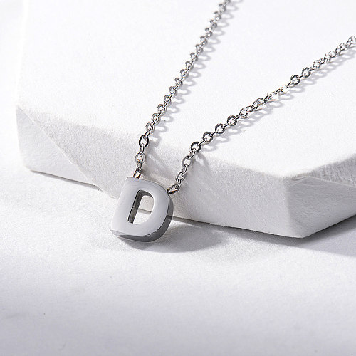 Personnaliser le collier à breloques en argent lettre D pour les filles