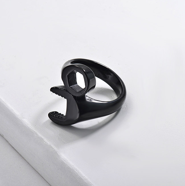 Commerce de gros en acier inoxydable plaqué noir célèbre anneau de bijoux de vis de marque