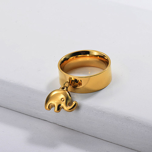 Anel de fita larga banhado a ouro com charme de elefante