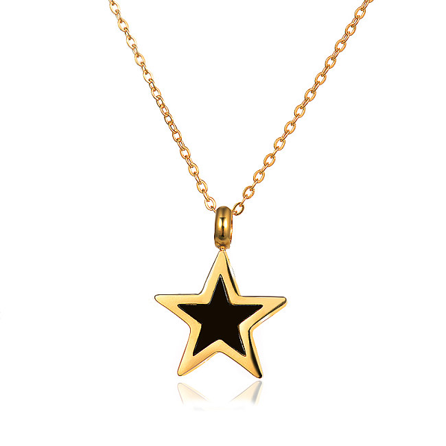 Collar de oro con estrella de cinco puntas negro