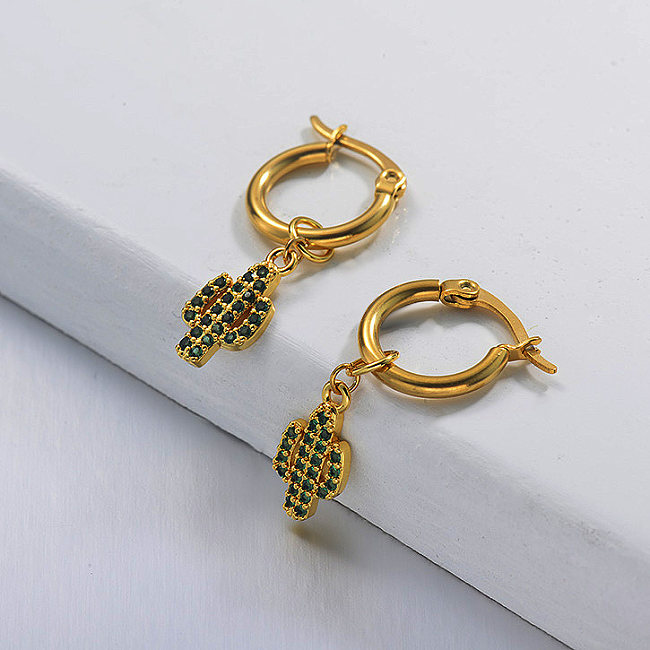 Brincos de cacto em aço inoxidável com joias folheadas a ouro com design artesanal
