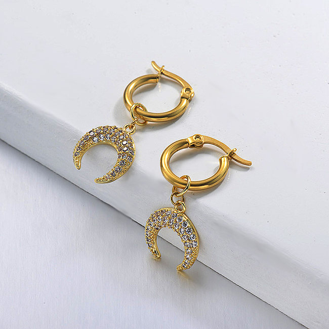Brincos de lua em aço inoxidável com joias folheadas a ouro e design artesanal