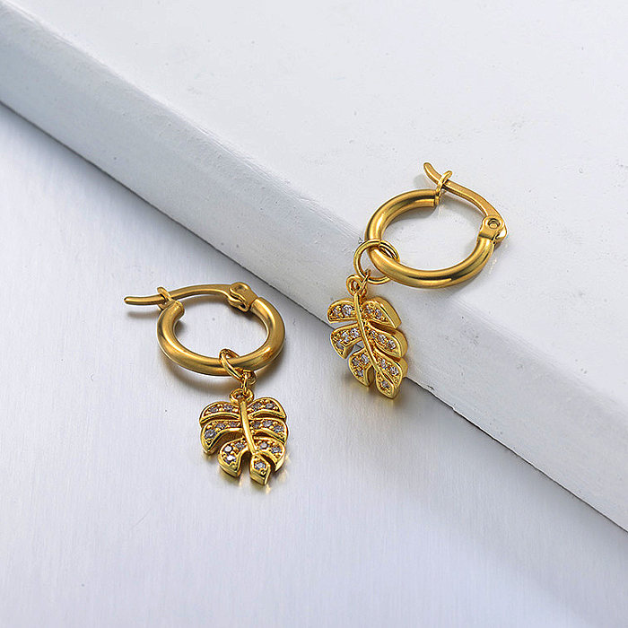 Pendientes de hoja de acero inoxidable de diseño hecho a mano de joyería chapada en oro
