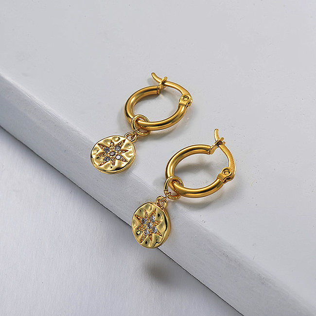Brincos estrela de aço inoxidável com joias folheadas a ouro com design artesanal
