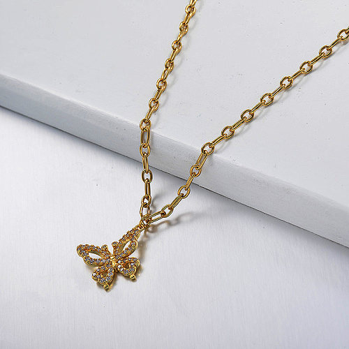 Colar personalizado de ouro com borboleta de diamante
