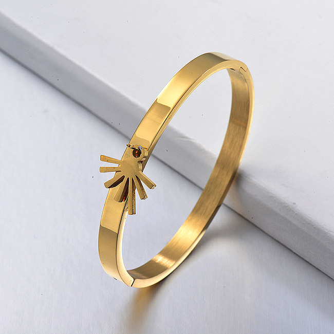 Bracelet solide en acier inoxydable doré simple et à la mode avec pendentif