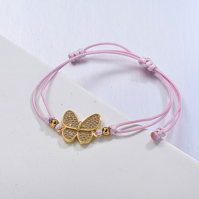 Pulsera de hilo de cuero rosa con colgante de racimo de circonitas y mariposas delicadas