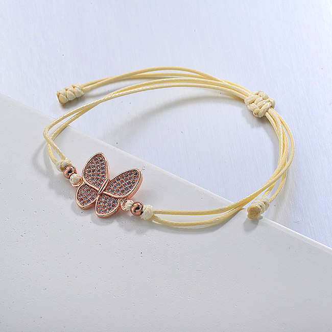 Bracelete simples tricotada à mão com pendente em forma de borboleta de zircão