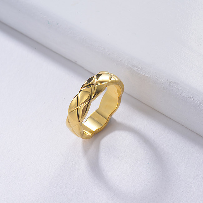 Anel de casamento banhado a ouro da moda em aço inoxidável