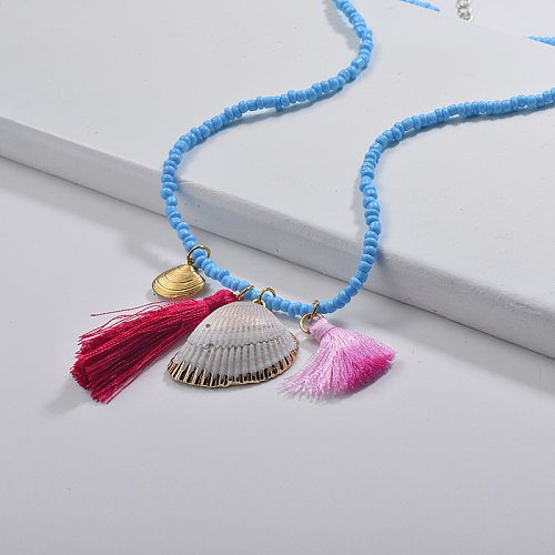 Bohemia Beach Design Pendentif en coquillage naturel pompon rose Collier de perles bleues