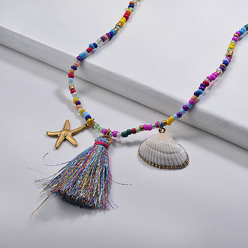 Perlenketten mit Muschelhalsband im Strandstil