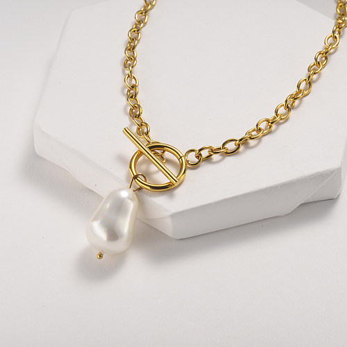 Natural pearl pendant gold necklace