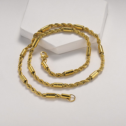 Cadena de oro simple y elegante para mujer.