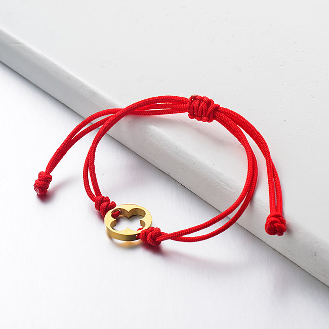 Bracelets de corde rouge faits à la main de charme de trèfle