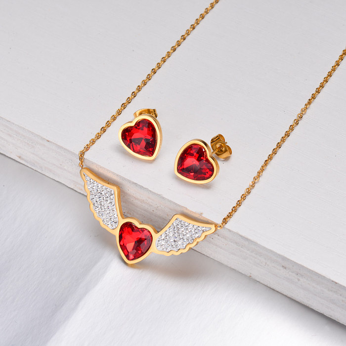 طقم مجوهرات مطلي بالذهب 18 قيراط على شكل قلب أحمر على شكل جناح الملاك - SSCSG143-32639