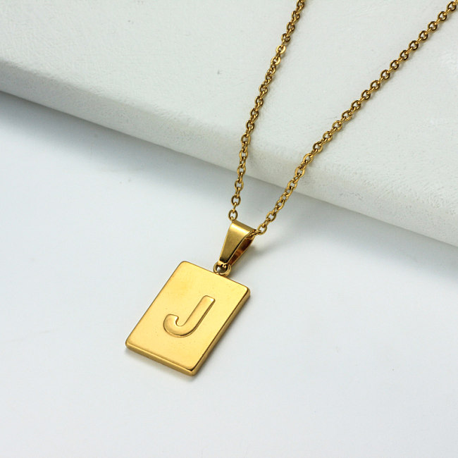 Collar con letra inicial rectangular personalizado chapado en oro de 18 k SSNEG143-32445