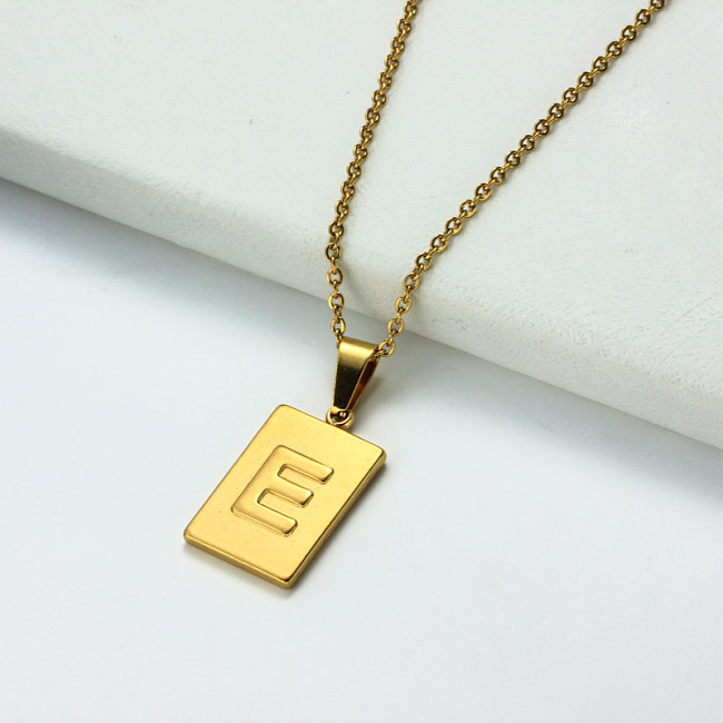 Collar con letra inicial rectangular personalizado chapado en oro de 18 k SSNEG143-32440