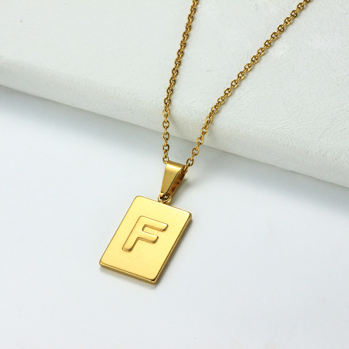 Collar con letra inicial rectangular personalizado chapado en oro de 18 k SSNEG143-32441