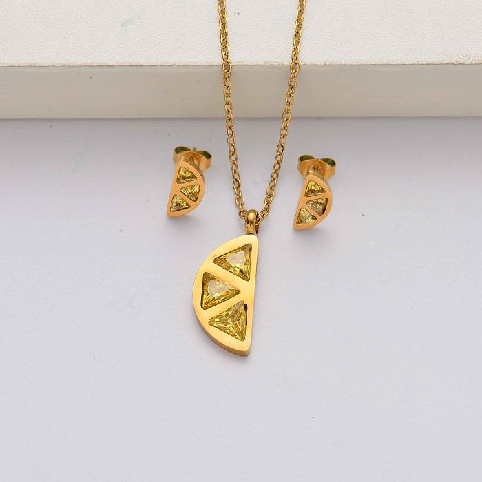 طقم مجوهرات من الفولاذ المقاوم للصدأ مطلي بالذهب عيار 18 قيراط من الكريستال البرتقالي للنساء- SSCSG142-34624