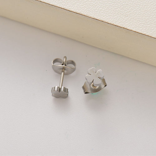 aretes de acero inoxidable con forma de trébol para niña -SSEGG143-35204