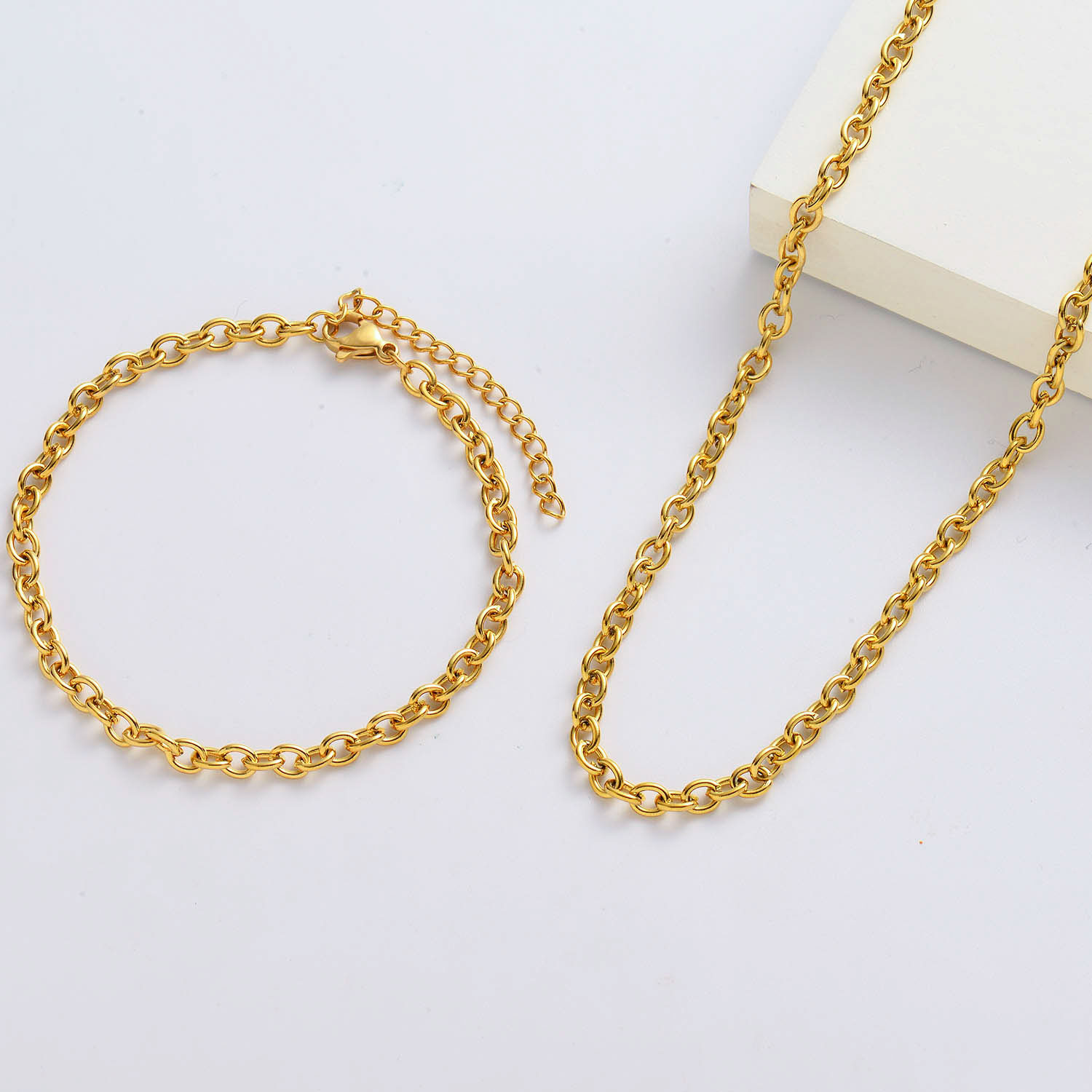 Dise os de collar simple chapado en oro al por mayor y conjuntos