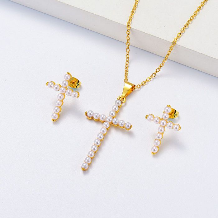 conjunto de aretes de collar de perlas en forma de cruz