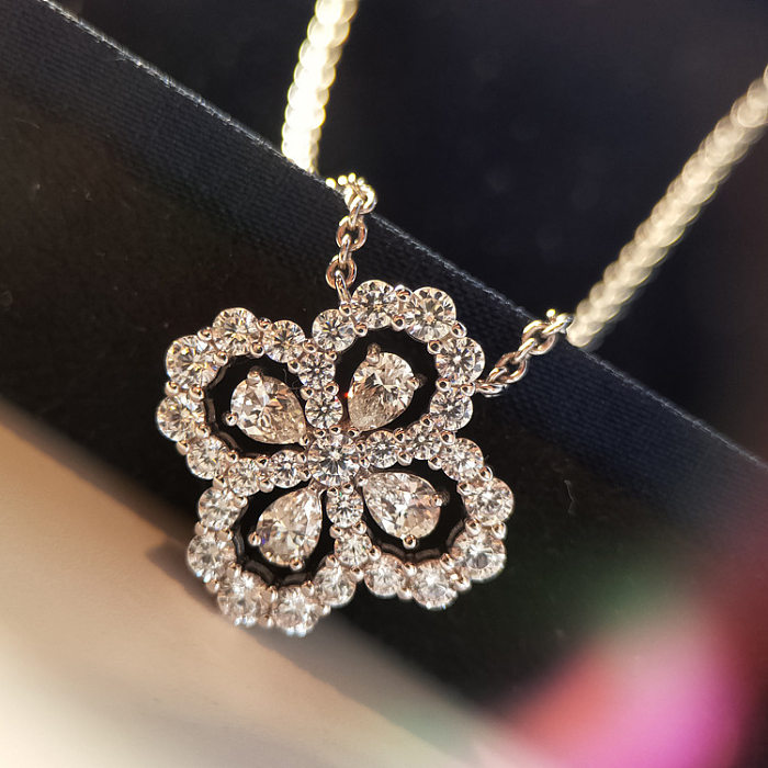 Aquamarin-Diamant-vierblättriges Kleeblatt-Halskette für Frauen