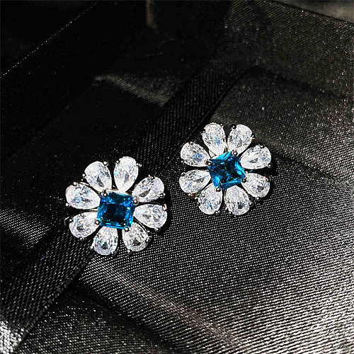 Women's Diamond and Sapphire flower earrings