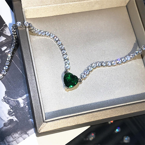 chain necklace with emerald for women