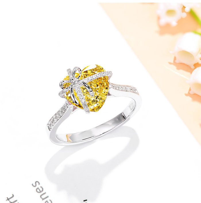 anel de coração de diamante amarelo para mulheres