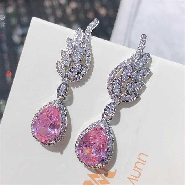 Belles boucles d'oreilles ailes de diamant en quartz rose pour femme