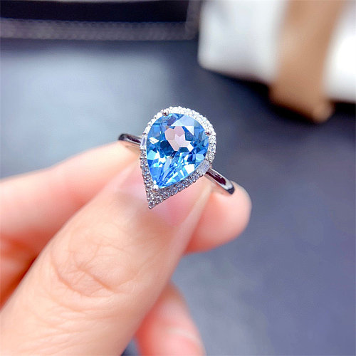 Women's Teardrop aquamarine ring with diamond