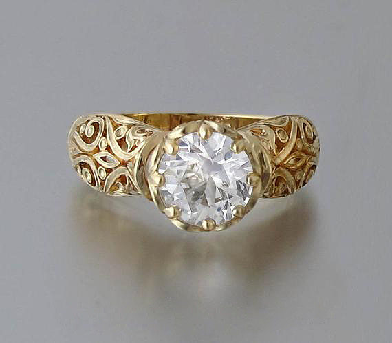 beautiful 18k gold rings with diamonds for parties or events