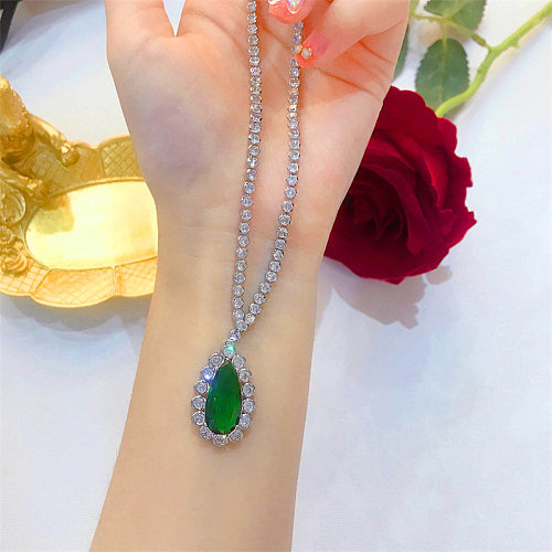 Collar de gota de esmeralda de lujo con diamantes para mujer