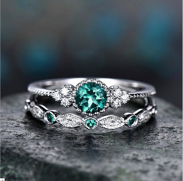Smaragd-Diamant-Verlobungsringe für Paare