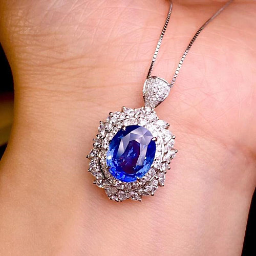 Elegantes Diamant-Saphir-Halsband für Damen