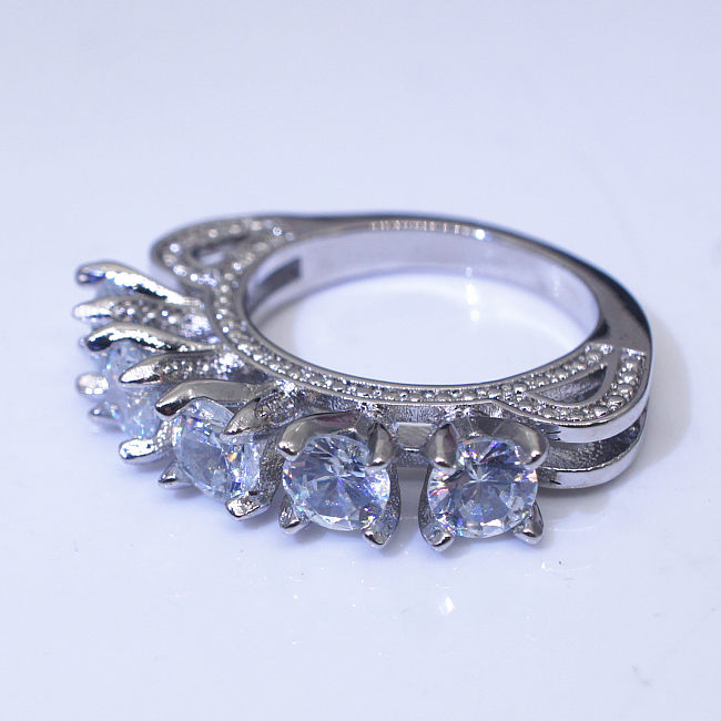 anéis de noivado de prata e diamantes para mulheres