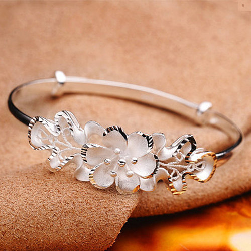pulseiras ajustáveis ​​de flores banhadas a prata para mulheres